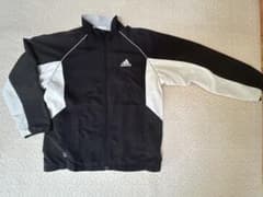 adidasウィンドブレーカー140cmのサムネイル