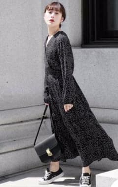 isook  カシュクールドットロングワンピースのサムネイル
