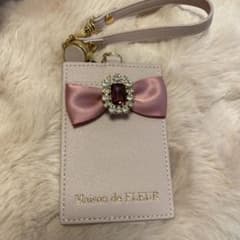 Maison de FLEUR リール付きビジューリボンパスケースのサムネイル