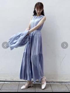 シャイニーティアードフレアワンピース dazzlinのサムネイル