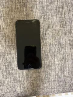 iphone7 plus black 128GB SIMフリーのサムネイル