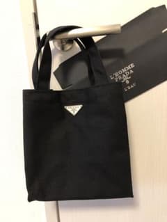 新品 プラダ PRADA ロゴプレート トートバッグ ノベルティ ブラックK7