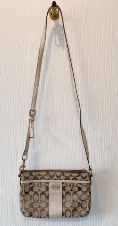 COACH シグネチャー ショルダーバッグのサムネイル