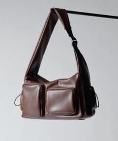 【完売品】Lui's Neucon シンセティックレザーショルダーバッグのサムネイル