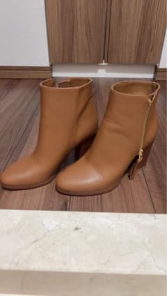 MICHAEL KORS マイケルコース BRITT ヒール ブーティのサムネイル
