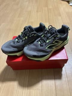 New Balance ランニングシューズ MNTR2MD 26cmのサムネイル
