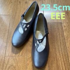 【新品・未使用】菊池武夫　パンプス　菊池の靴のサムネイル