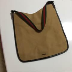 GUCCIのサムネイル