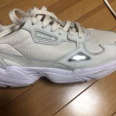 adidas ファルコン ダッドスニーカーのサムネイル