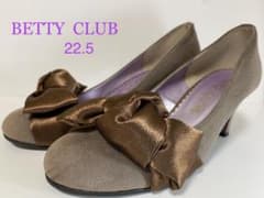 【BETTY CLUB】パンプス　22.5のサムネイル