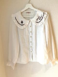 Amavel フリル襟 刺繍入り長袖ブラウス ホワイトのサムネイル