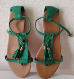 H＆M エイチアンドエム サンダル ぺたんこのサムネイル