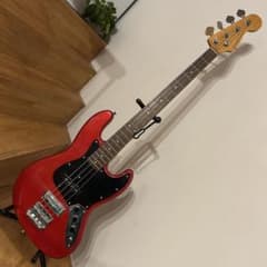 Juno ジャズベースタイプ赤メタリック リアピックアップハム化