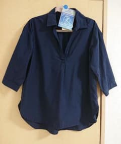 いそべもち様専用☆新品未使用☆シャツ☆ ブラウスのサムネイル
