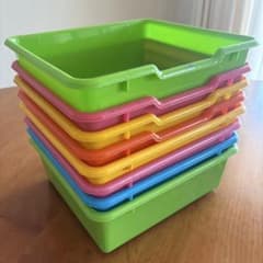 子供用　カラフル プラスチック収納トレイ 8セットのサムネイル