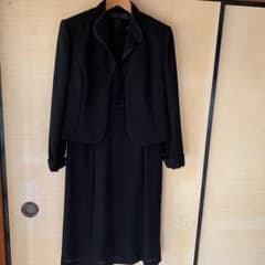 ブラックフォーマル 喪服 スーツのサムネイル