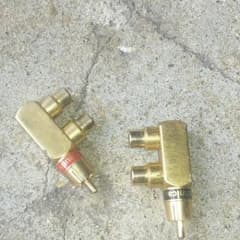 カーオーディオ　アンプなどの配線についていた部品　詳細不明のサムネイル