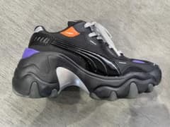 PUMAスニーカーのサムネイル