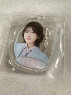 YUJIN アクリルキーホルダーのサムネイル