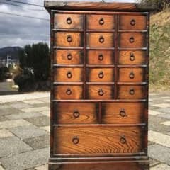アンティーク伝統的な和風木製箪笥 薬箪笥18引き出し - メルカリ