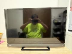 TOSHIBA REGZA 液晶テレビ 本体のサムネイル