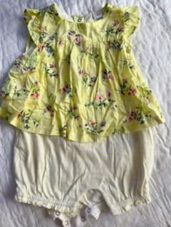 baby gap 花柄ロンパース　3-6ヶ月のサムネイル