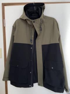【美品】GU マウンテンパーカー 黒×カーキ Lサイズのサムネイル