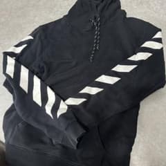 off-white パーカー　黒のサムネイル