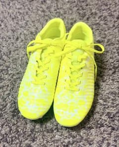 新品・未使用】Sondico サッカースパイク 24.5cm ネオンイエロー