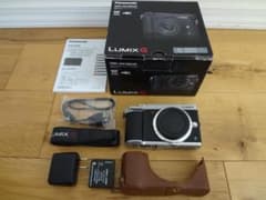 【美品】LUMIX GX7 MK2 ボディ ショット数3810　パナソニックのサムネイル