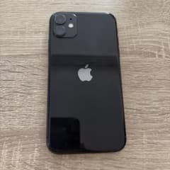 Apple iPhone 11 ブラック 64GB 本体のみのサムネイル