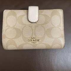 COACH コーチ 二つ折り財布のサムネイル