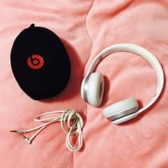 beats solo2 白のサムネイル