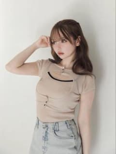 and mary Elf button knit topsのサムネイル