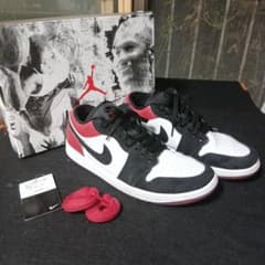 NIKE AIR JORDAN 1 LOWのサムネイル