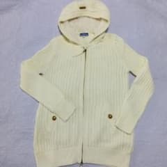 バーバリー　ブルーレーベル　カーディガン　クリーム　フーディ　フード　パーカー BURBERRY バーバリーブルーレーベル フード付きニットカーディガン