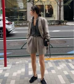 ETRE TOKYO ピークドラペルウールジャケット セットアップのサムネイル
