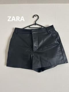 ZARA ブラックレザー ショートパンツのサムネイル