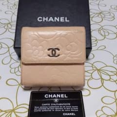 CHANEL折り財布のサムネイル