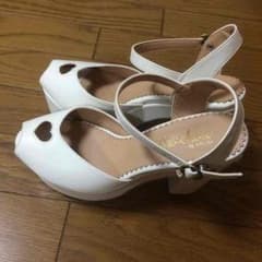 INGNIのパンプスのサムネイル