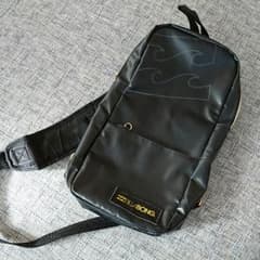 最終お値下げ！ビラボン カバンのサムネイル