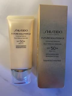 SHISEIDO FUTURE SOLUTION LX 52g SPF50+のサムネイル