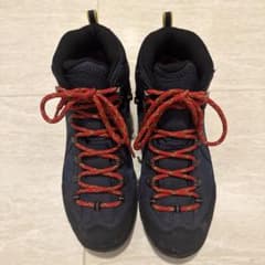トレッキングシューズ 登山靴 ハイカット ネイビー レッドのサムネイル