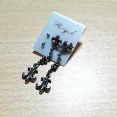 ユリの紋章 ピアス セットのサムネイル