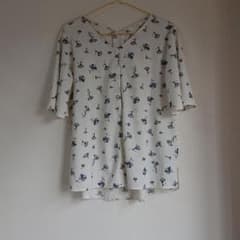花柄シャツのサムネイル