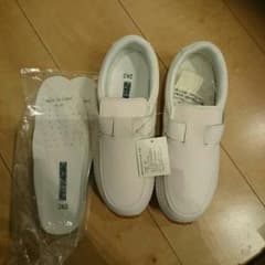 mayu様専用☆新品 ナースシューズ☆のサムネイル