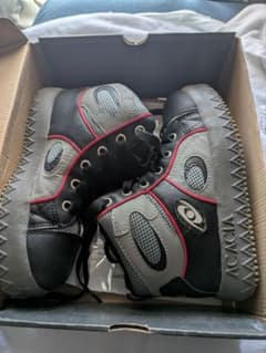 ACACIA Grip-Inator Broomball Shoesのサムネイル