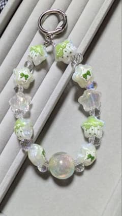 ハンドメイド【蓄光・変色】リボン・星モチーフ ストラップチャームのサムネイル