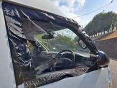 ハイエース用　網戸　車中泊　運転席助手席用　防虫ネットのサムネイル