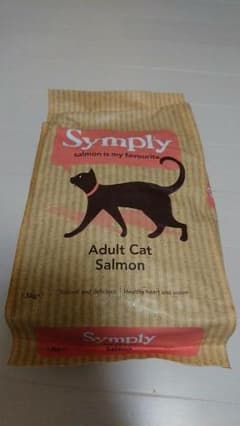 キャットフード  シンプリーのサムネイル